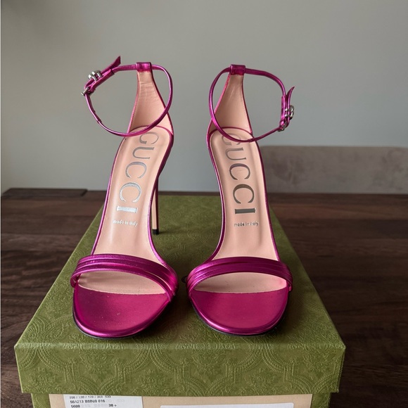 Gucci Metallic Pink Ankle Strap Sandals - Picture 2 of 8
